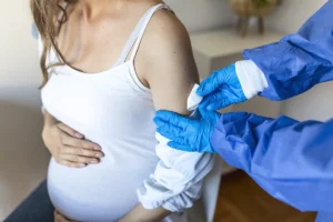 Vaccinazione in gravidanza: un atto d’amore per te e il tuo bambino