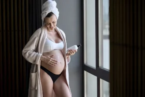 Cosmetici in gravidanza: come leggere l’etichetta